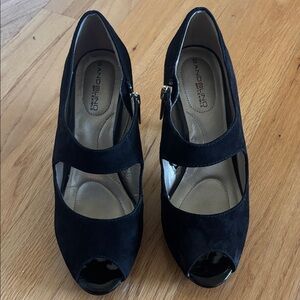 Bandolino Black Peep-Toe Heels